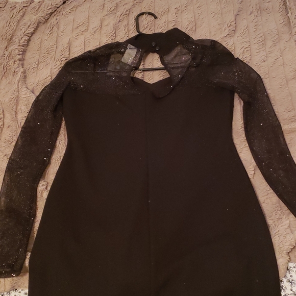 Dress - Picture 3 of 4